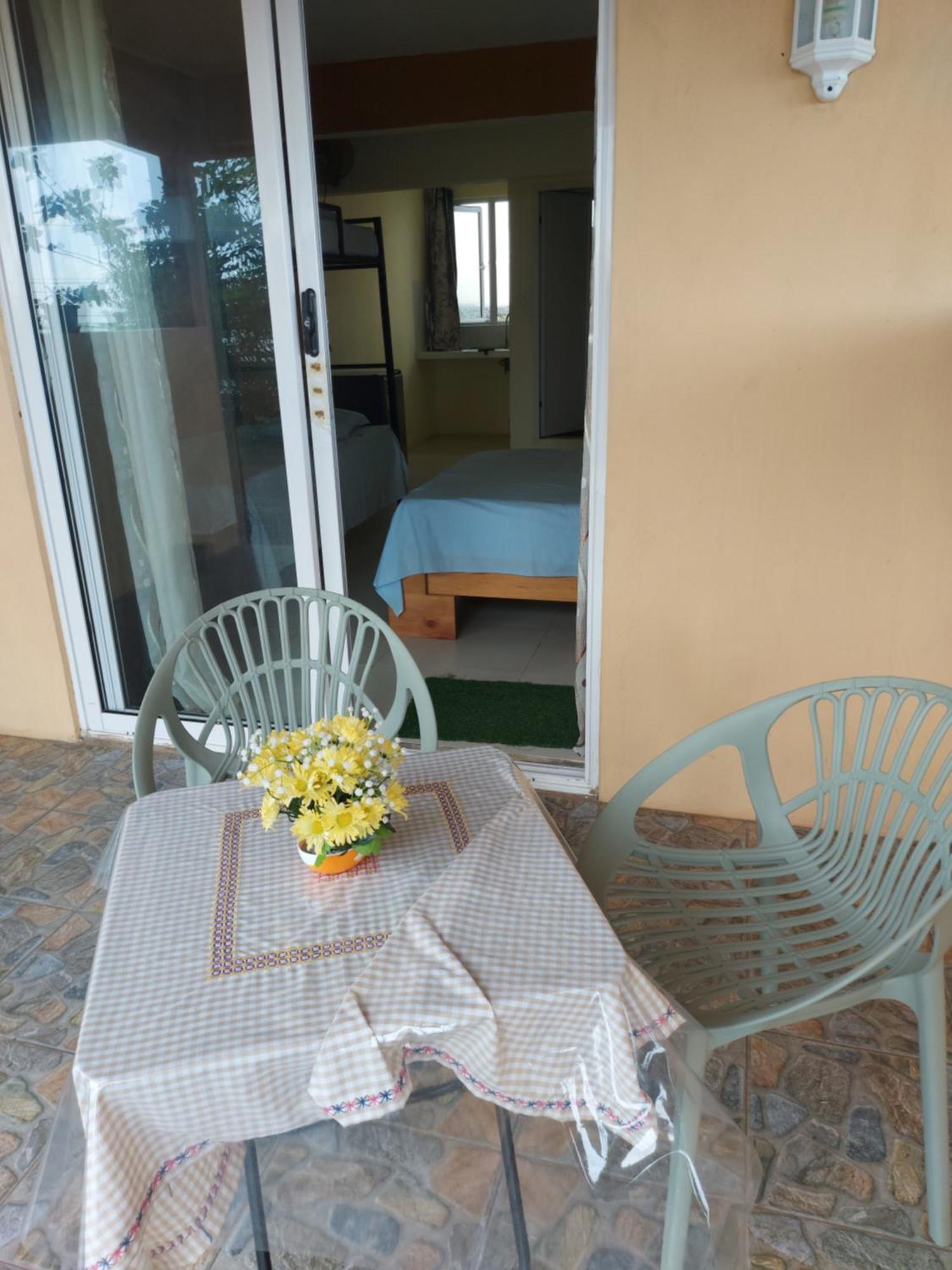 Ocean Viewpoint Lodge Порт-Матюрен Экстерьер фото